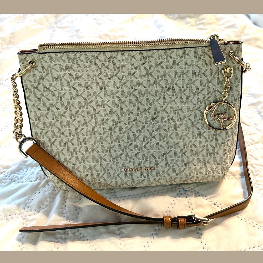 Michael Kors Lillie Large Messenger Handbag, Vanilla/Acorn